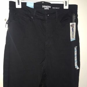 Levi’s high rise skinny black jeans s 12/13